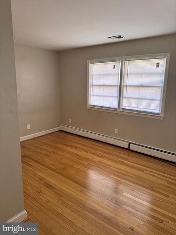 8714 36TH AVE, College Park, MD 20740