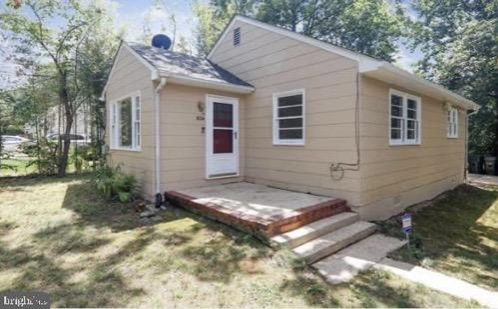 8714 36TH AVE, College Park, MD 20740