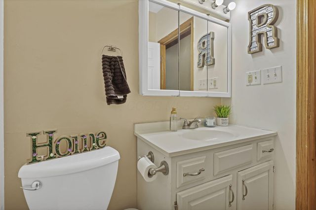 2991 Coonpath Road NE, Lancaster, OH 43130