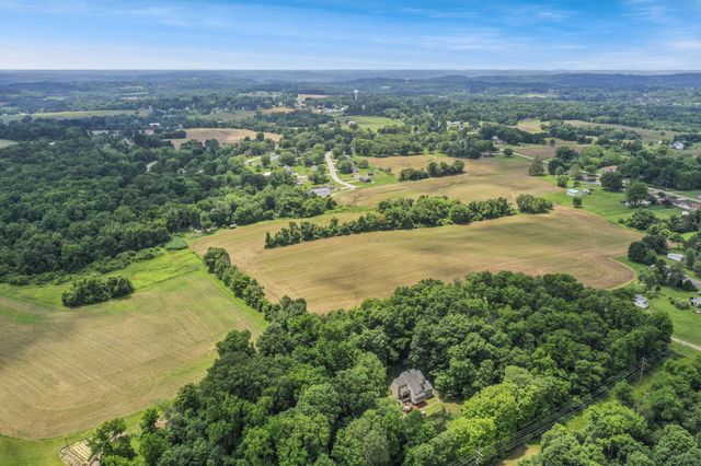2991 Coonpath Road NE, Lancaster, OH 43130