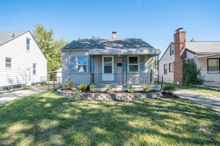 19139 Kenosha Street, Harper Woods, MI 48225
