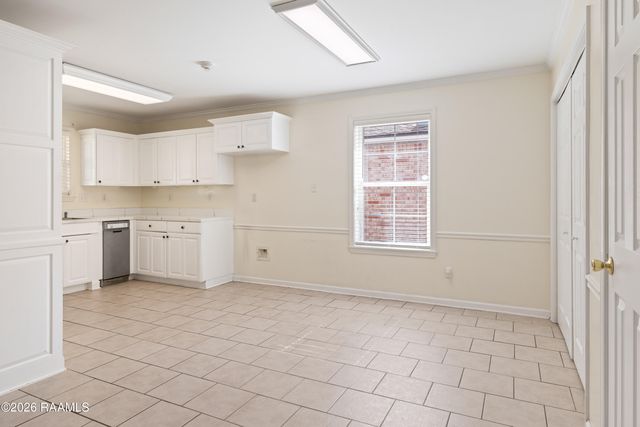 703 Saint Seton Lane, Youngsville, LA 70592