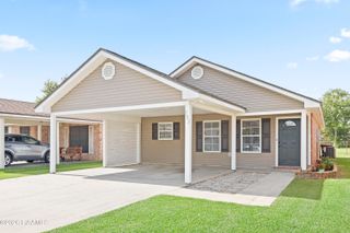 703 Saint Seton Lane, Youngsville, LA 70592