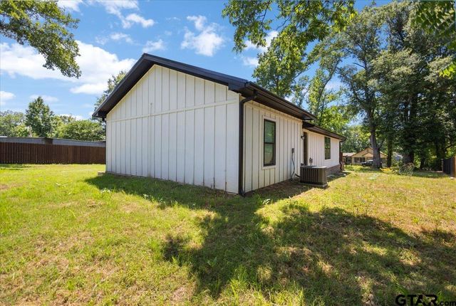 6108 County Road 35, Tyler, TX 75706