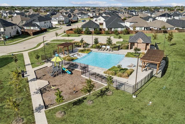 121 Deer Crossing Drive, Waxahachie, TX 75165