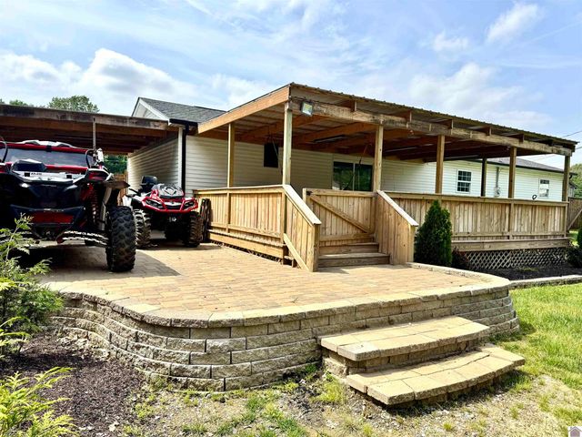 566 Golden Meadow Ln, Ledbetter, KY 42058