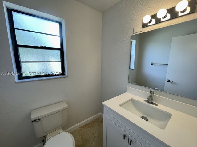 2160 Bayberry Dr 2160, Pembroke Pines, FL 33024