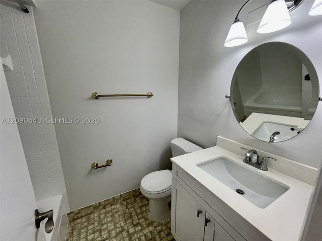 2160 Bayberry Dr 2160, Pembroke Pines, FL 33024