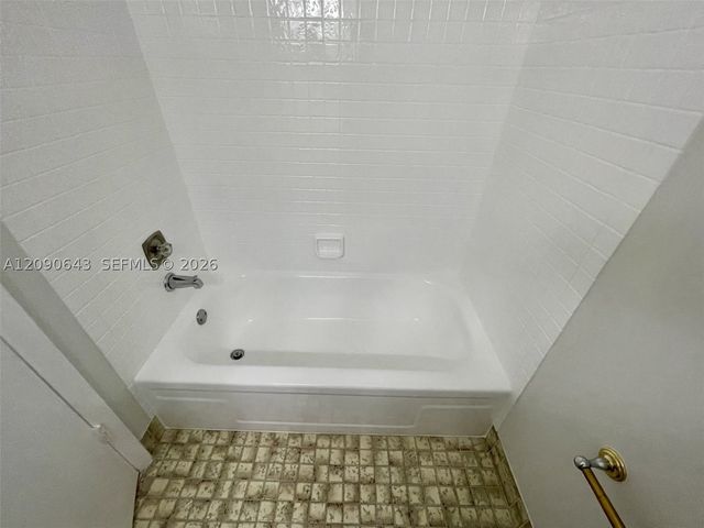 2160 Bayberry Dr 2160, Pembroke Pines, FL 33024