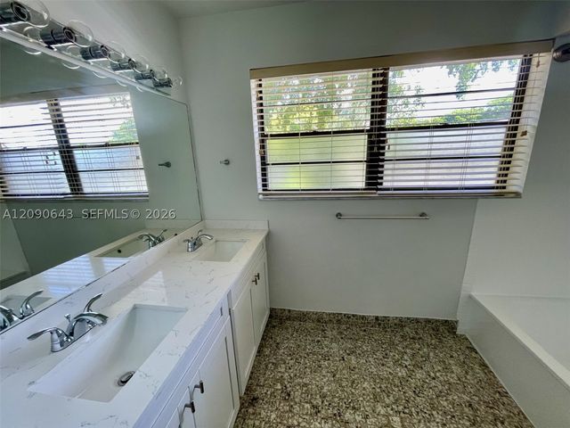 2160 Bayberry Dr 2160, Pembroke Pines, FL 33024