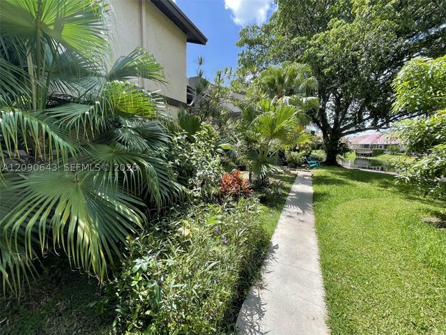 2160 Bayberry Dr 2160, Pembroke Pines, FL 33024