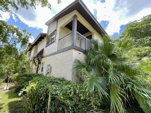 2160 Bayberry Dr 2160, Pembroke Pines, FL 33024