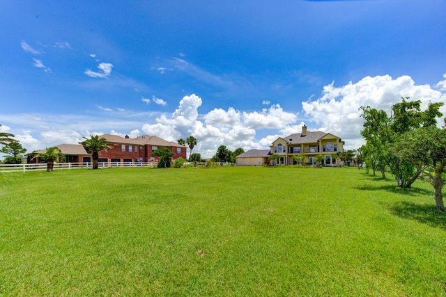 5803 Muskogee Lane, Richmond, TX 77469