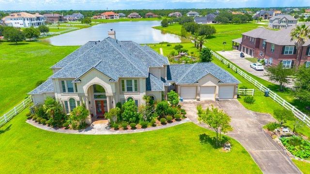 5803 Muskogee Lane, Richmond, TX 77469