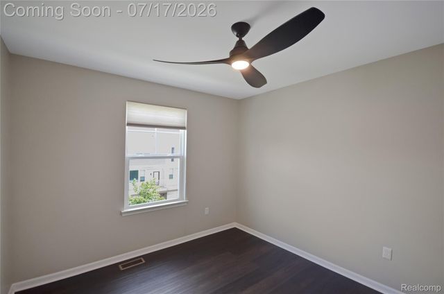 4625 Bradley Circle, Troy, MI 48085