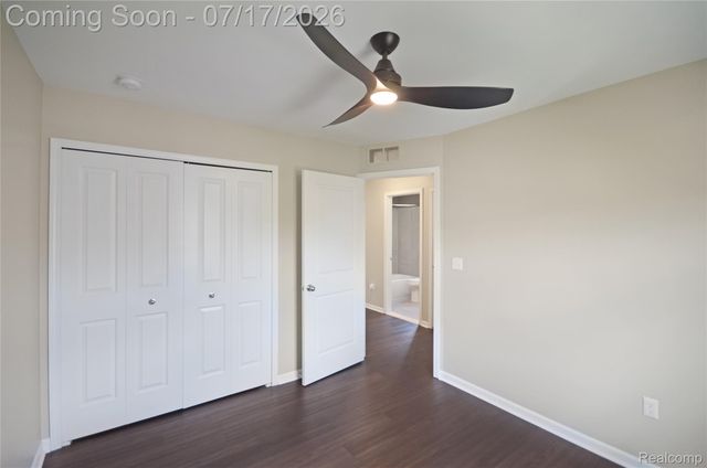 4625 Bradley Circle, Troy, MI 48085