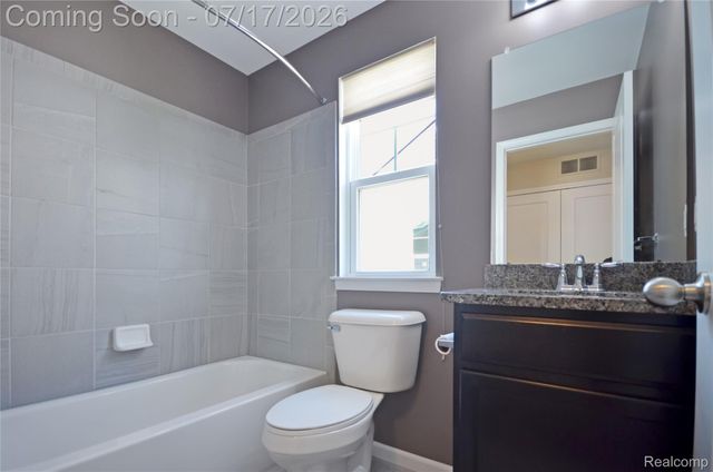 4625 Bradley Circle, Troy, MI 48085