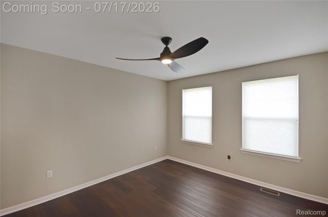 4625 Bradley Circle, Troy, MI 48085