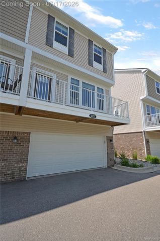4625 Bradley Circle, Troy, MI 48085