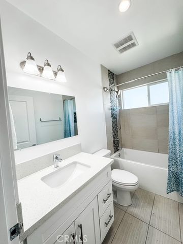 9237 Wakefield Avenue 6, Panorama City, CA 91402