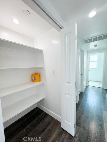 9237 Wakefield Avenue 6, Panorama City, CA 91402