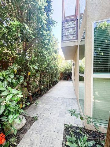 9237 Wakefield Avenue 6, Panorama City, CA 91402