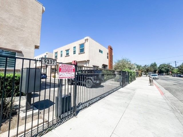 9237 Wakefield Avenue 6, Panorama City, CA 91402
