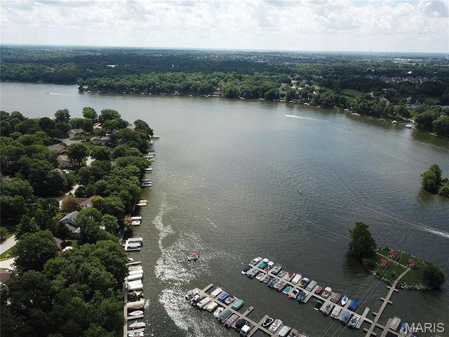 13 Laurel Oaks Court, Lake St Louis, MO 63367