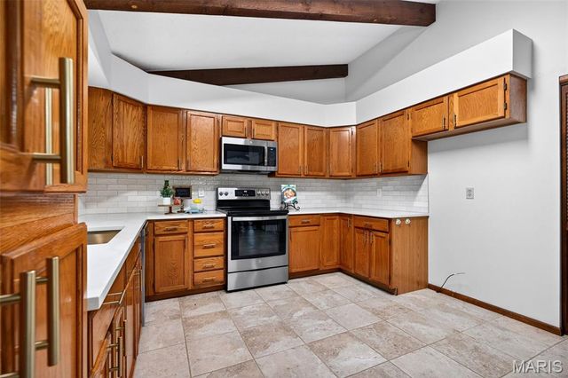 13 Laurel Oaks Court, Lake St Louis, MO 63367