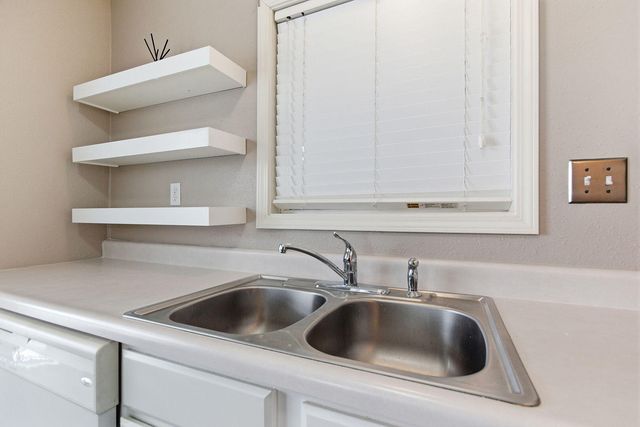 2700 ANDY DR, Columbia, MO 65202