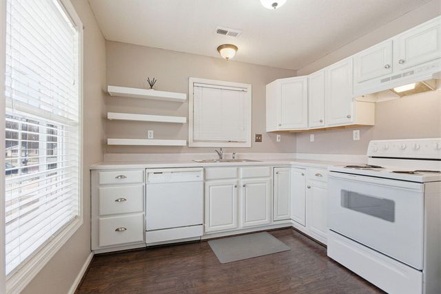 2700 ANDY DR, Columbia, MO 65202