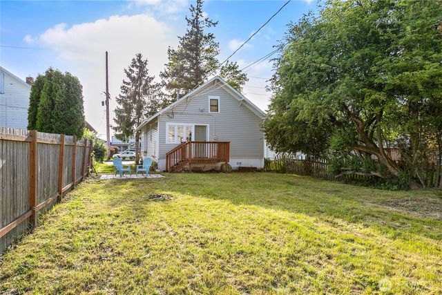 2008 Iron Street, Bellingham, WA 98225