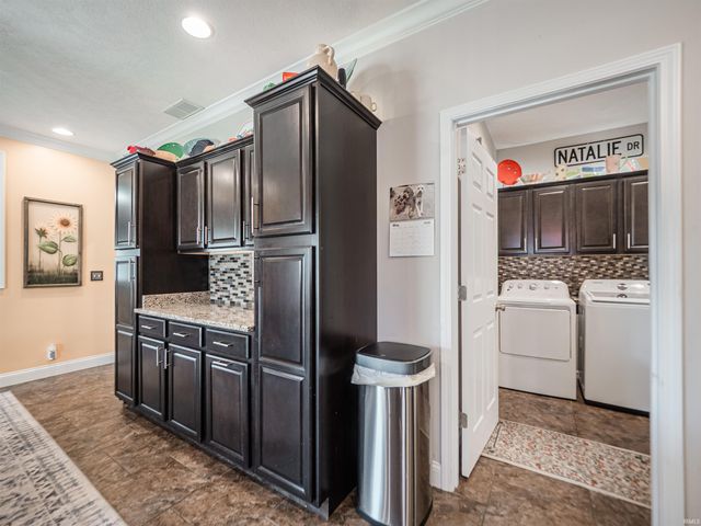 15508 Shakespeare Drive, Evansville, IN 47725