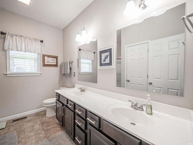 15508 Shakespeare Drive, Evansville, IN 47725