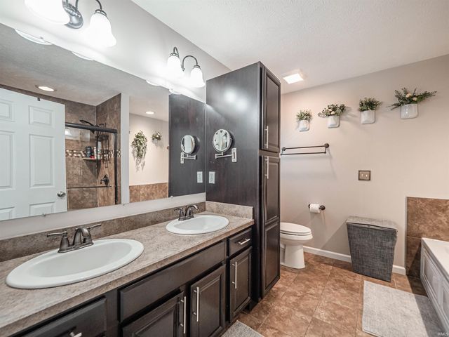 15508 Shakespeare Drive, Evansville, IN 47725