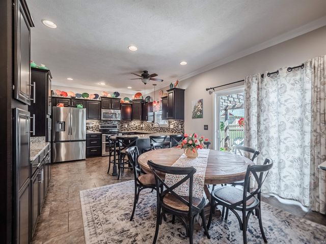 15508 Shakespeare Drive, Evansville, IN 47725
