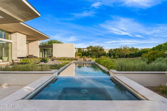 5611 N WILKINSON Road, Paradise Valley, AZ 85253