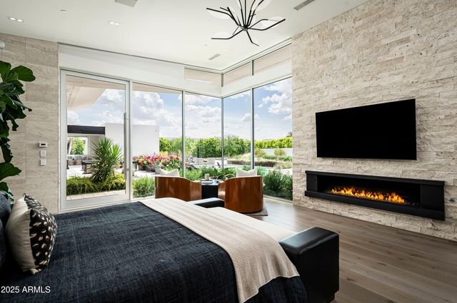 5611 N WILKINSON Road, Paradise Valley, AZ 85253