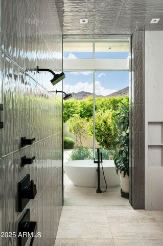 5611 N WILKINSON Road, Paradise Valley, AZ 85253