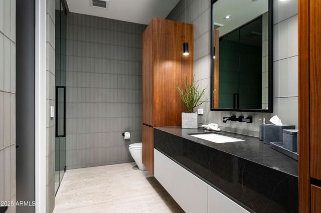 5611 N WILKINSON Road, Paradise Valley, AZ 85253