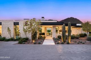 5611 N WILKINSON Road, Paradise Valley, AZ 85253