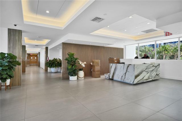 5900 Collins Ave 1607, Miami Beach, FL 33140