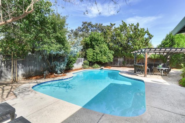 3241 Clairidge Way, Sacramento, CA 95821