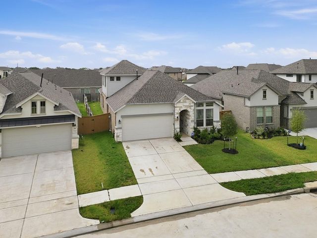 7530 Coral Lake Drive, Cypress, TX 77433