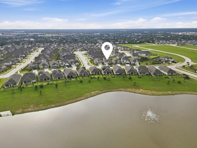 7530 Coral Lake Drive, Cypress, TX 77433