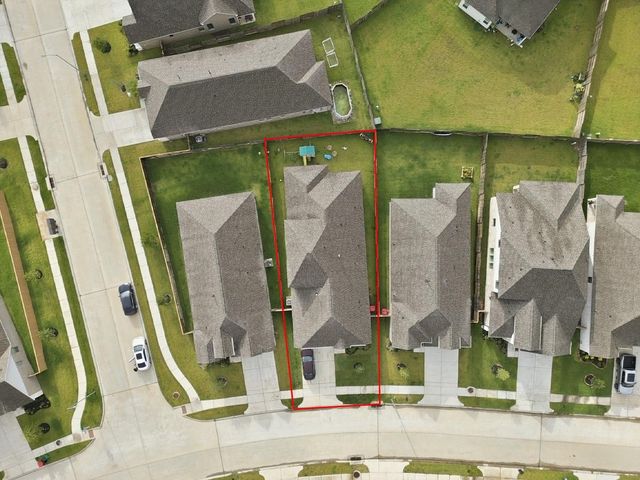 7530 Coral Lake Drive, Cypress, TX 77433