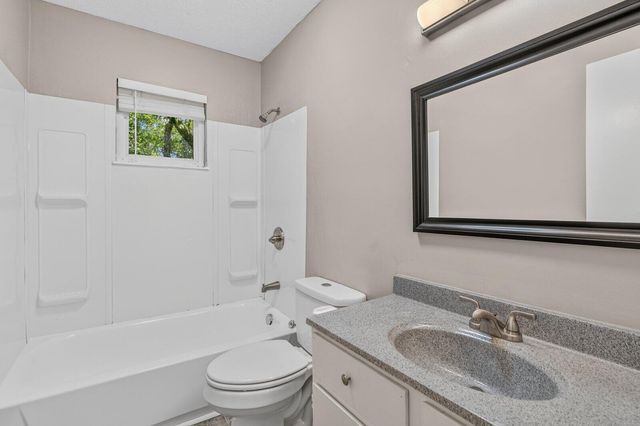 6 Canary Lane, Rossville, GA 30741