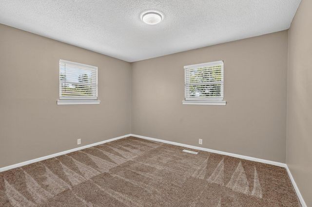 6 Canary Lane, Rossville, GA 30741