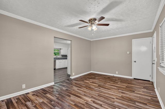 6 Canary Lane, Rossville, GA 30741