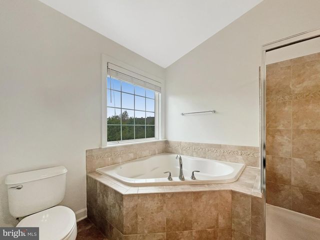 8173 MCCAULEY WAY, Lorton, VA 22079